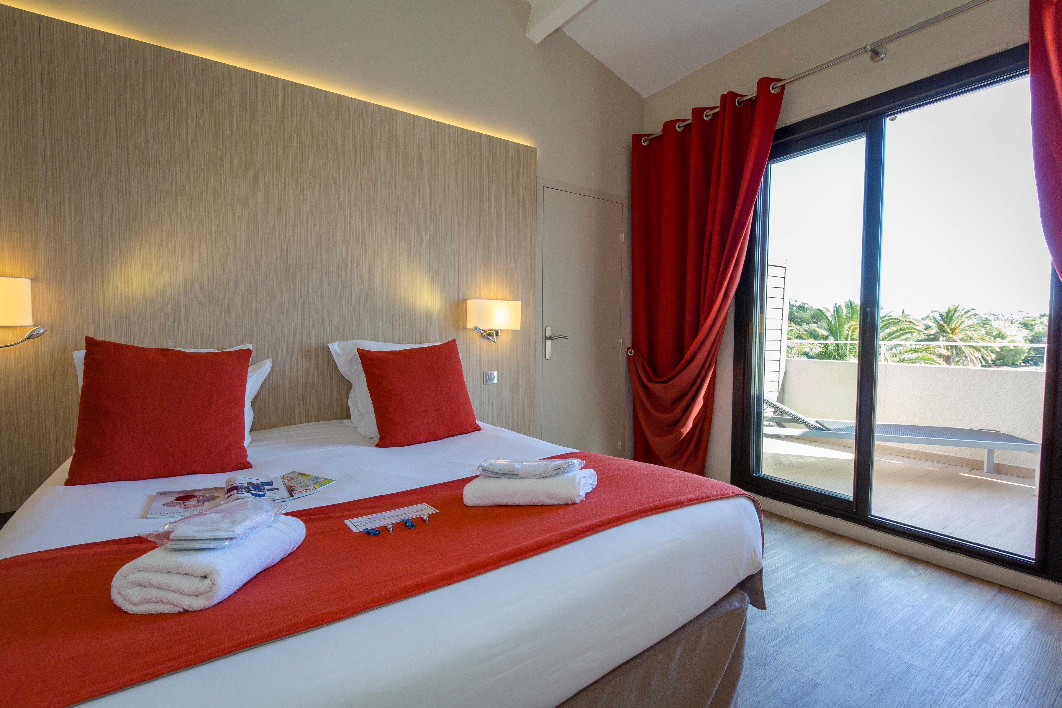 Sowell Hotels Du Golfe De Saint-Tropez Гримо Экстерьер фото