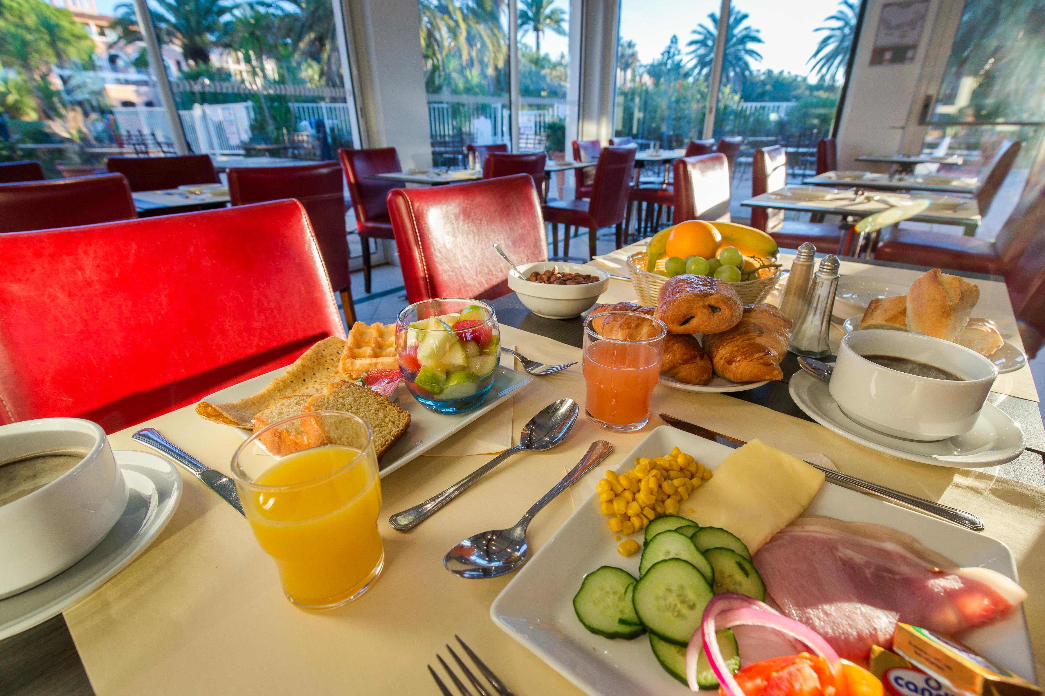 Sowell Hotels Du Golfe De Saint-Tropez Гримо Экстерьер фото